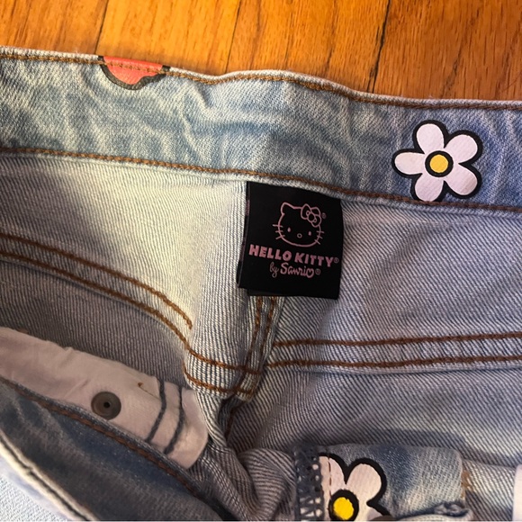 Hello Kitty Outfit Sweater small Jean size 7 junior - Picture 2 of 8